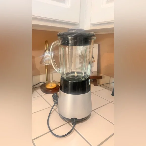 Cuisinart Silver & Black Countertop Blender - Picture 3 of 5